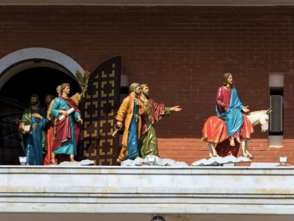 Динамическая скульптурная композиция «Вход Господень в Иерусалим»